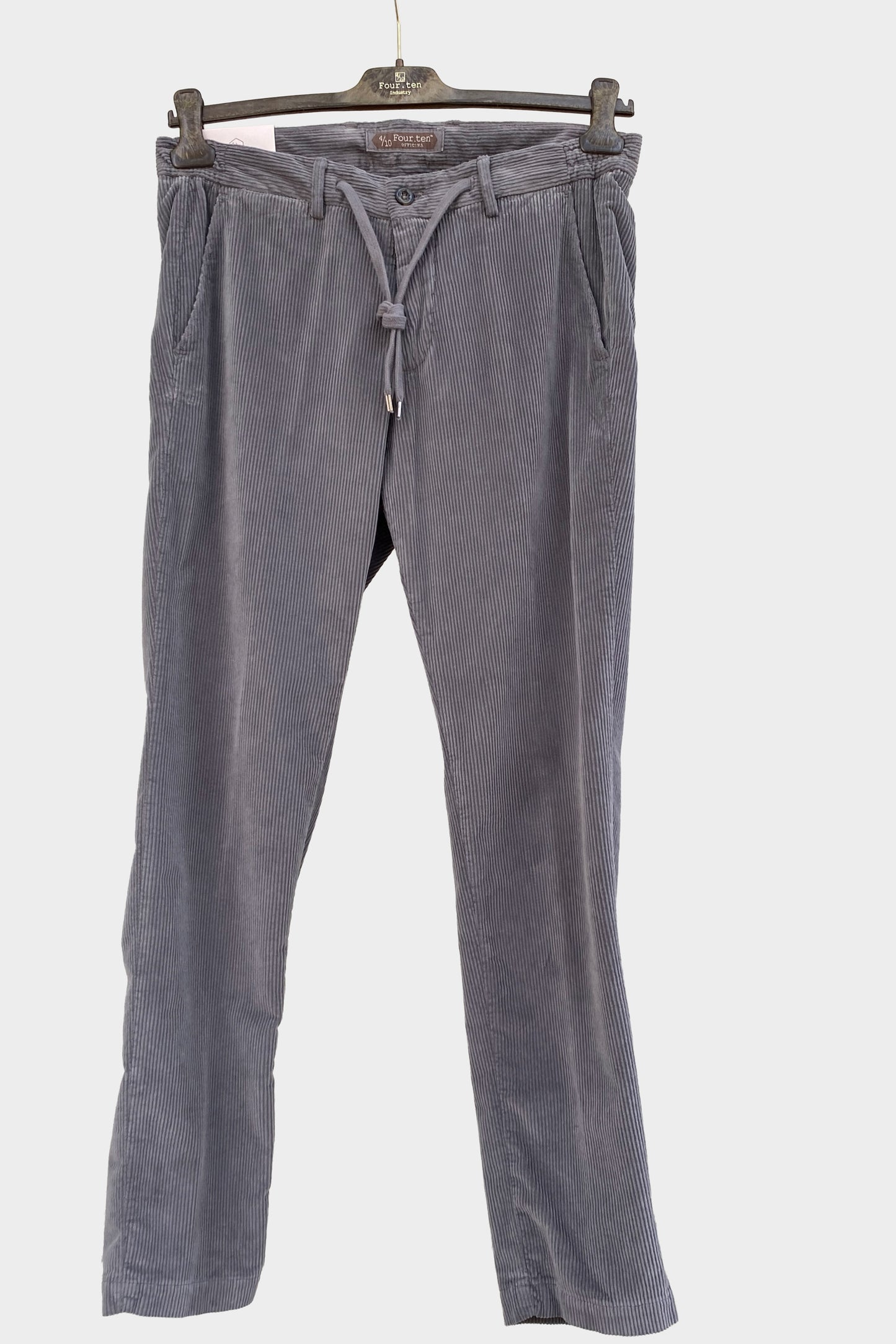 Four.ten Pantalón pana gorda con cordón y goma gris