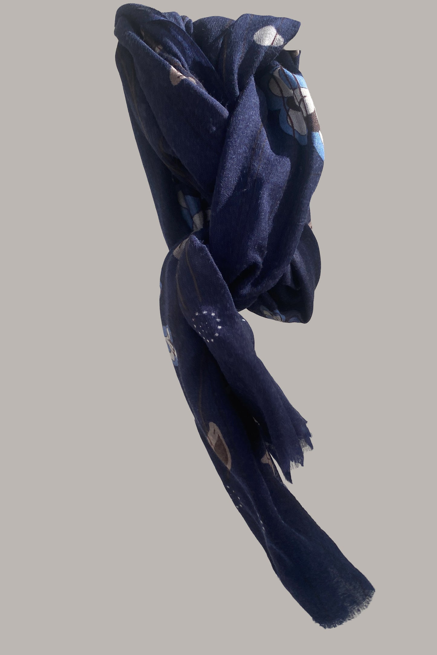 Alley Docks Fular oscuro con flores