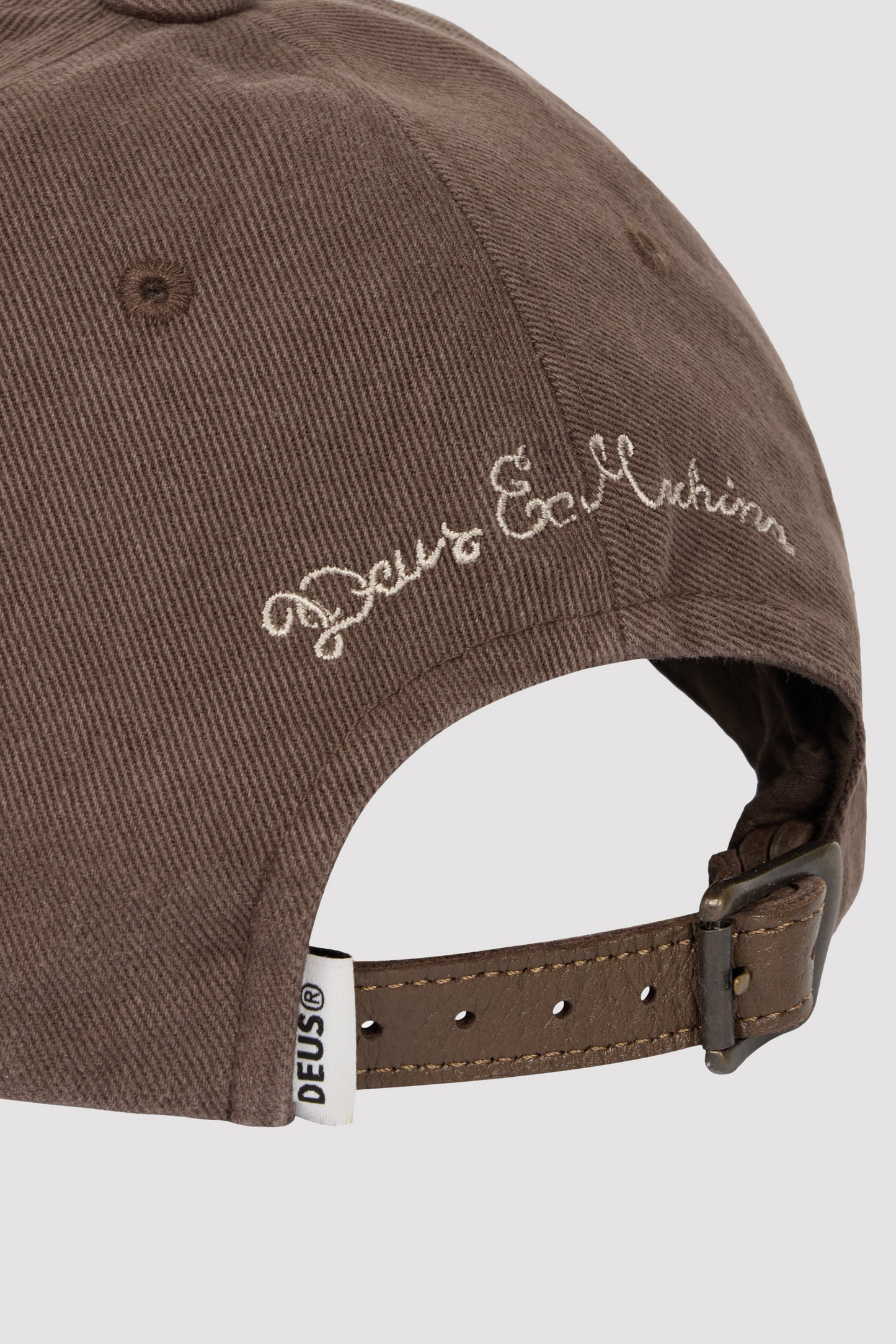 Deus Gorra marrón con la dirección de la dirección de Seul choco