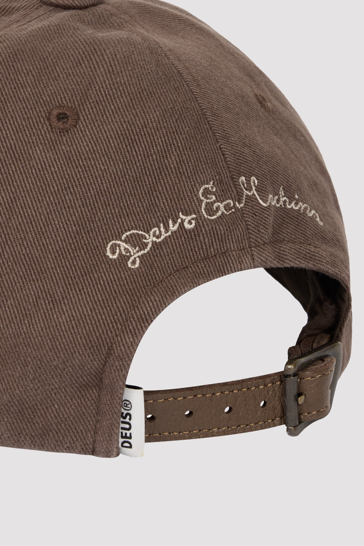 Deus Gorra marrón con la dirección de la dirección de Seul choco