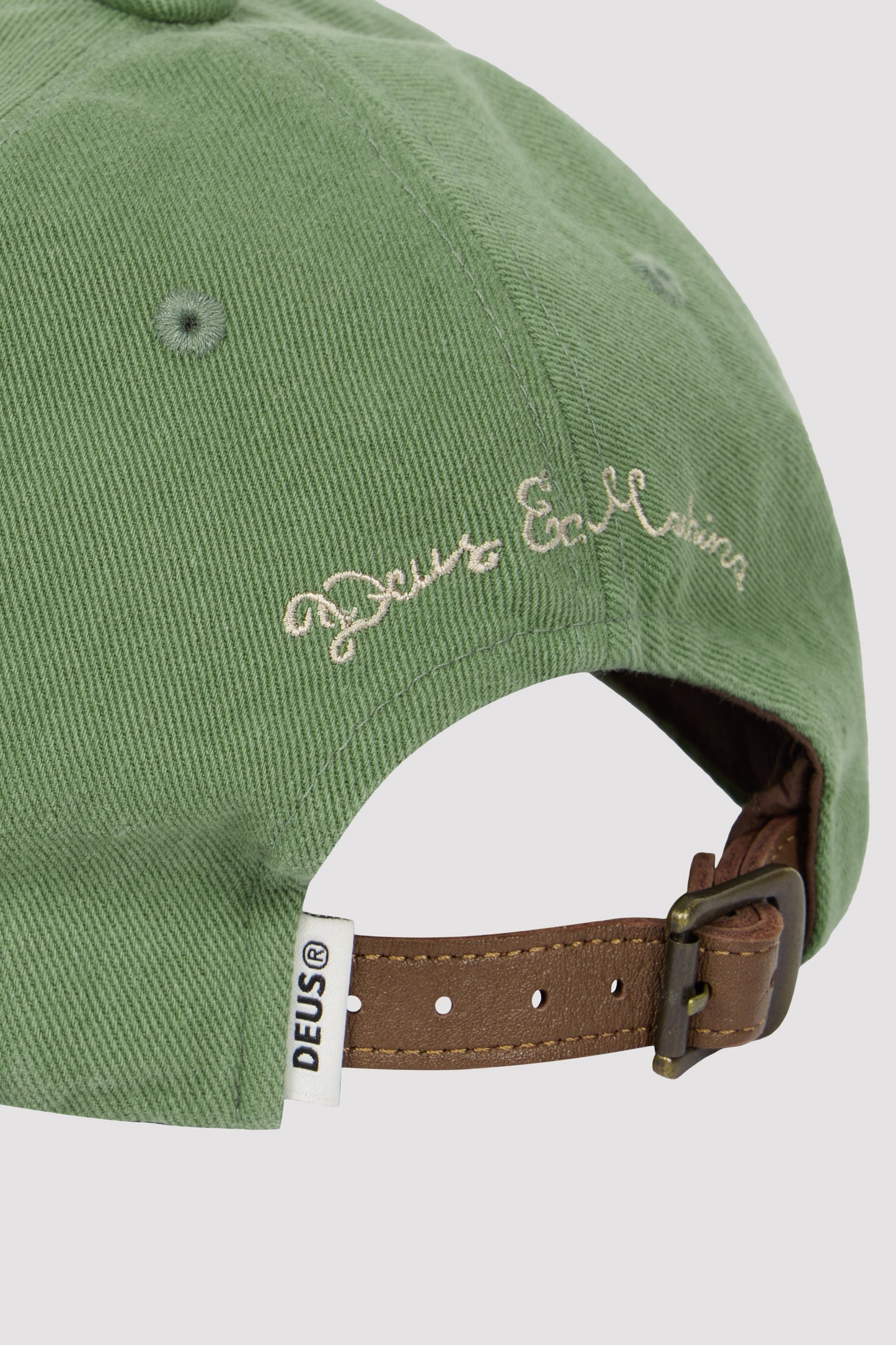 Deus Gorra marrón con la dirección de la dirección de Seul verde