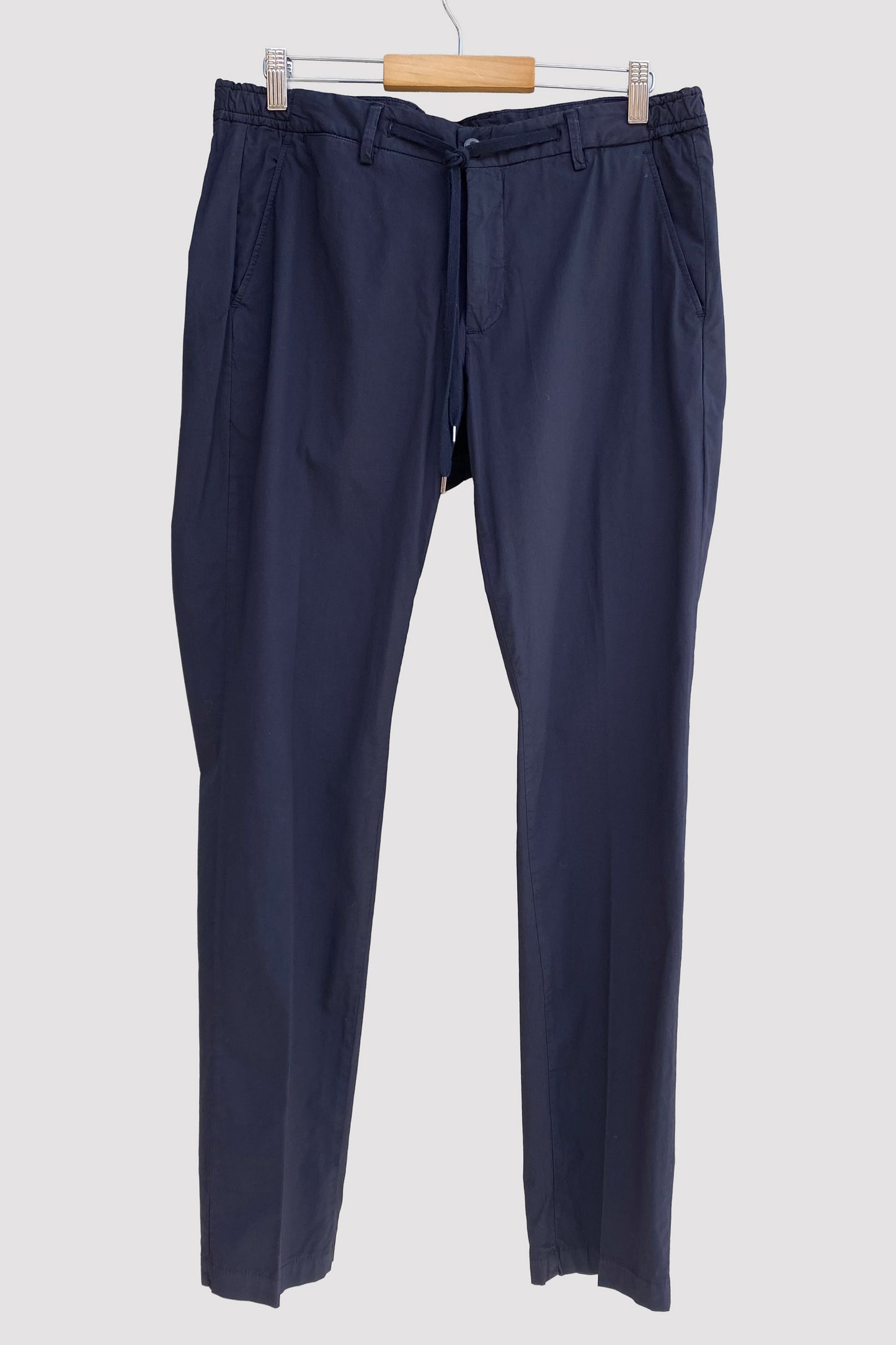 Four.ten Pantalón de popelín navy con cordón
