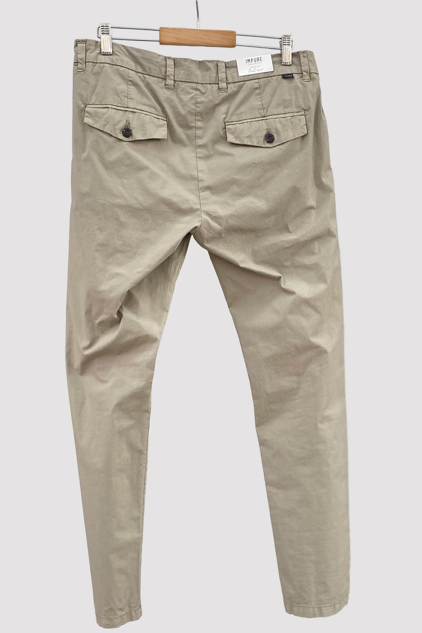 Impure Pantalón chino color camel
